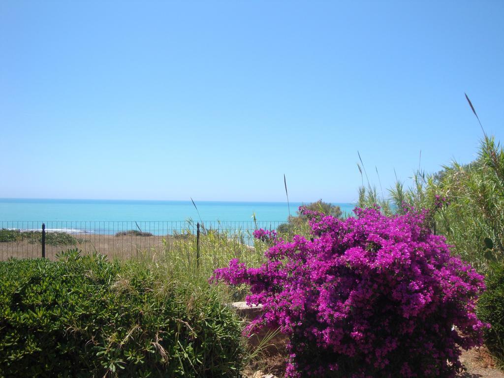 プンタ・ブラッチェット Cala Vigliena Il Sole Negli Occhiヴィラ 部屋 写真